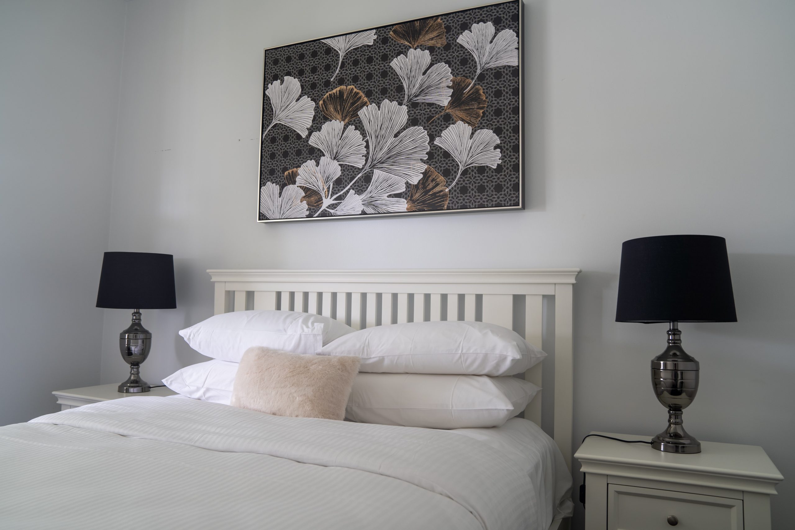 MAIN BEDROOM