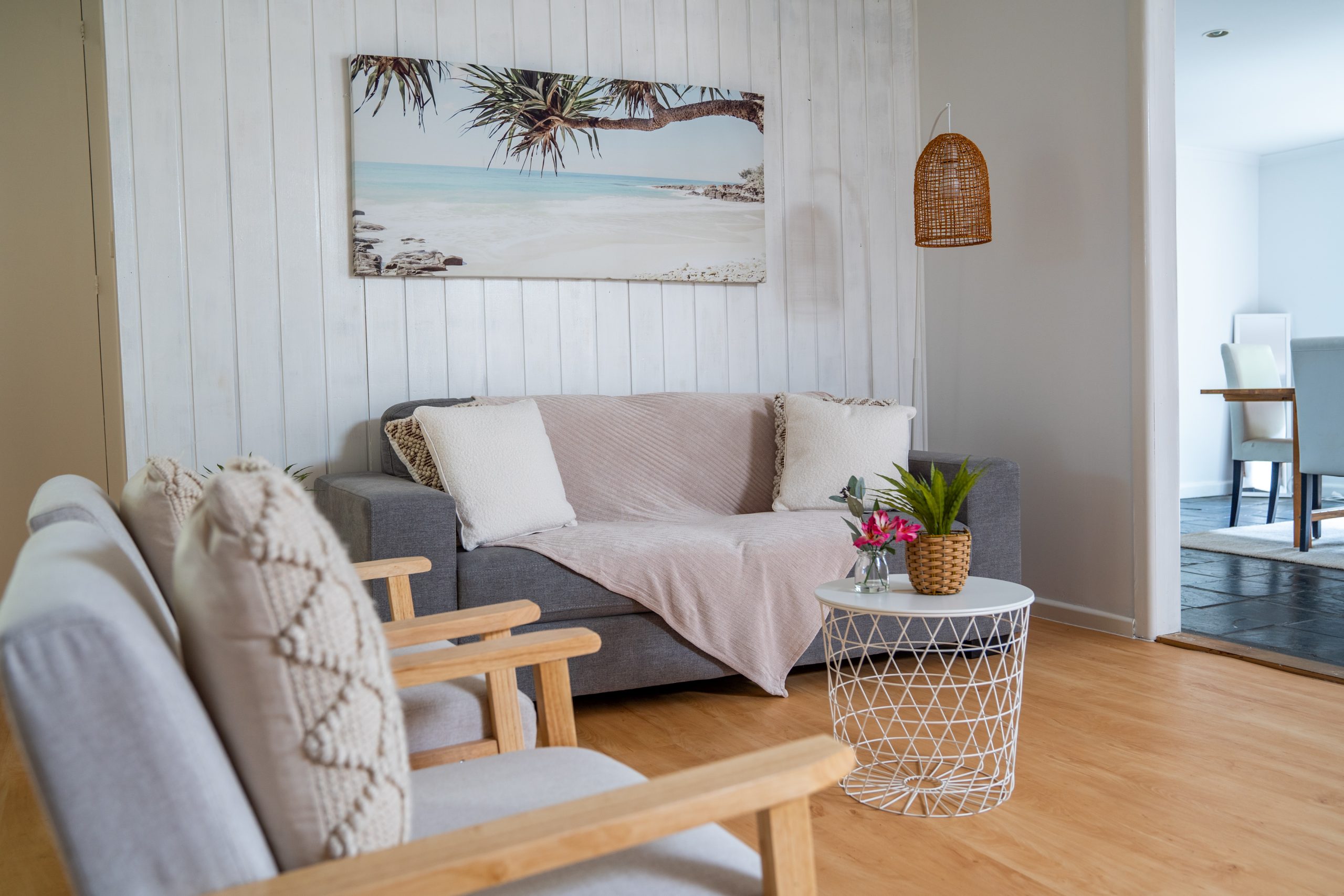 LOUNGE ROOM (1)